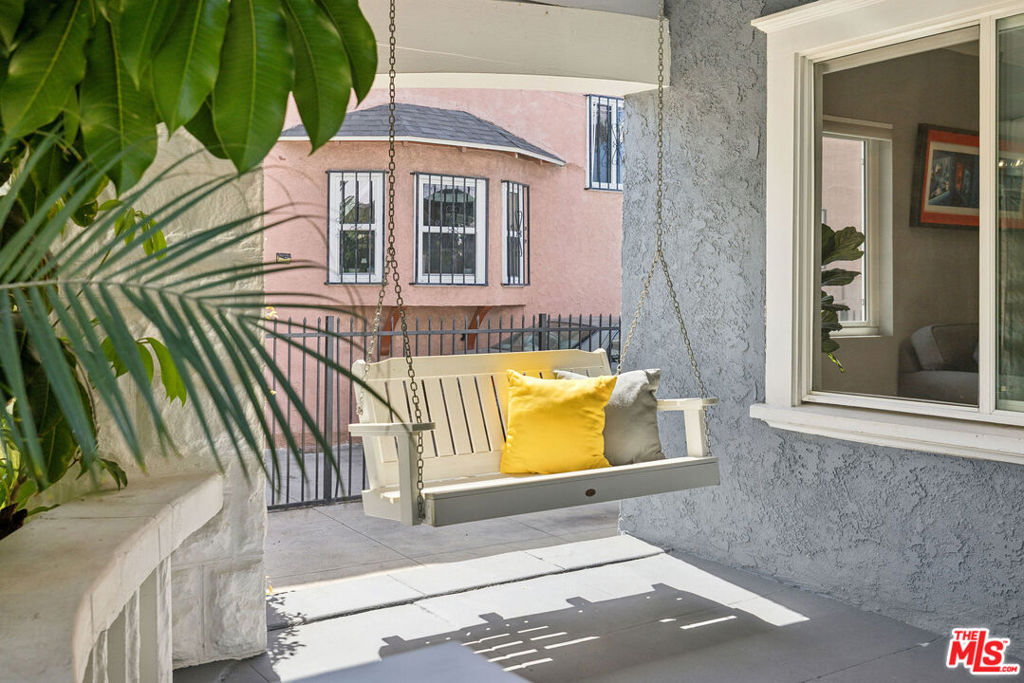 1150 W 48th Street