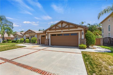 Photo of 13481 Canyon View DR, Yucaipa, CA 92399 (MLS # CV26112171)