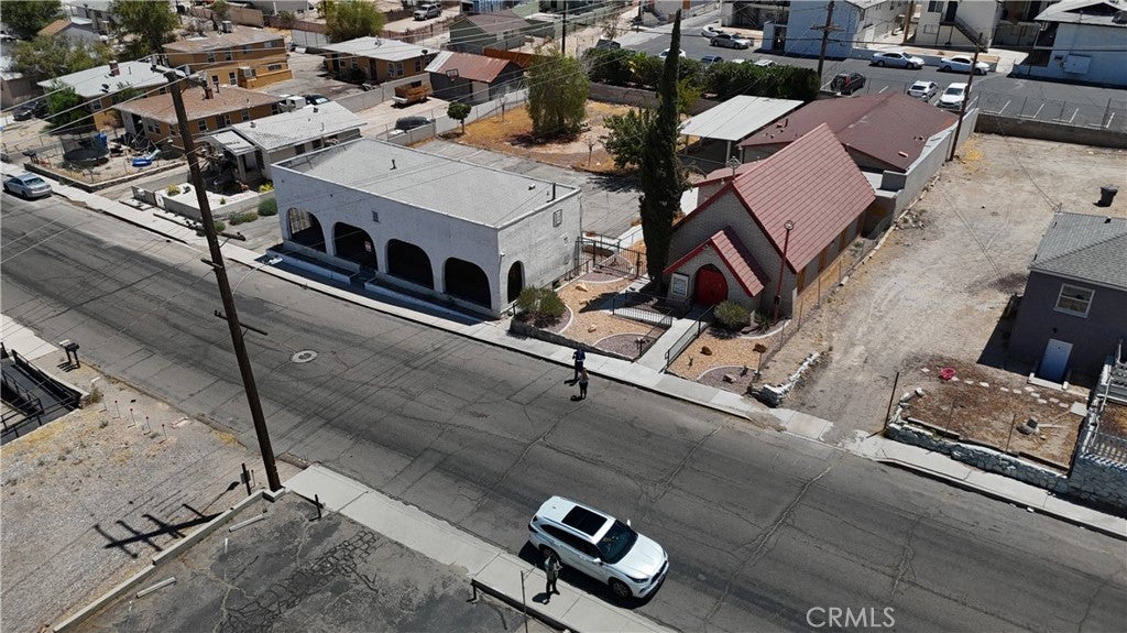 516 E Williams