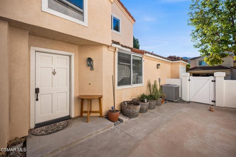 Tiny photo for 850 Vista Arriago, Camarillo, CA 93012 (MLS # 226004751)