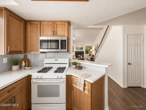 Tiny photo for 850 Vista Arriago, Camarillo, CA 93012 (MLS # 226004751)