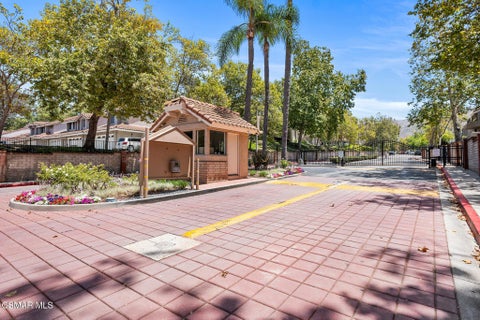Tiny photo for 850 Vista Arriago, Camarillo, CA 93012 (MLS # 226004751)