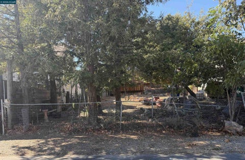 Photo of 1341 Veale Ave, Martinez, CA 94553 (MLS # 41151419)