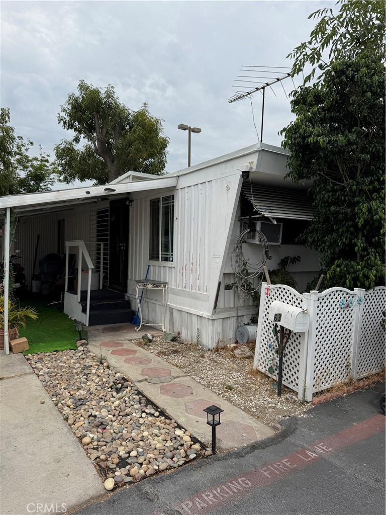 1850 W Orangethorpe 63