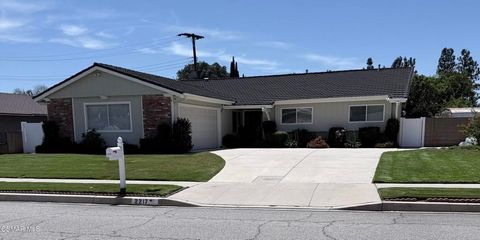 Photo of 2217 Rockdale Avenue, Simi Valley, CA 93063 (MLS # 226001911)