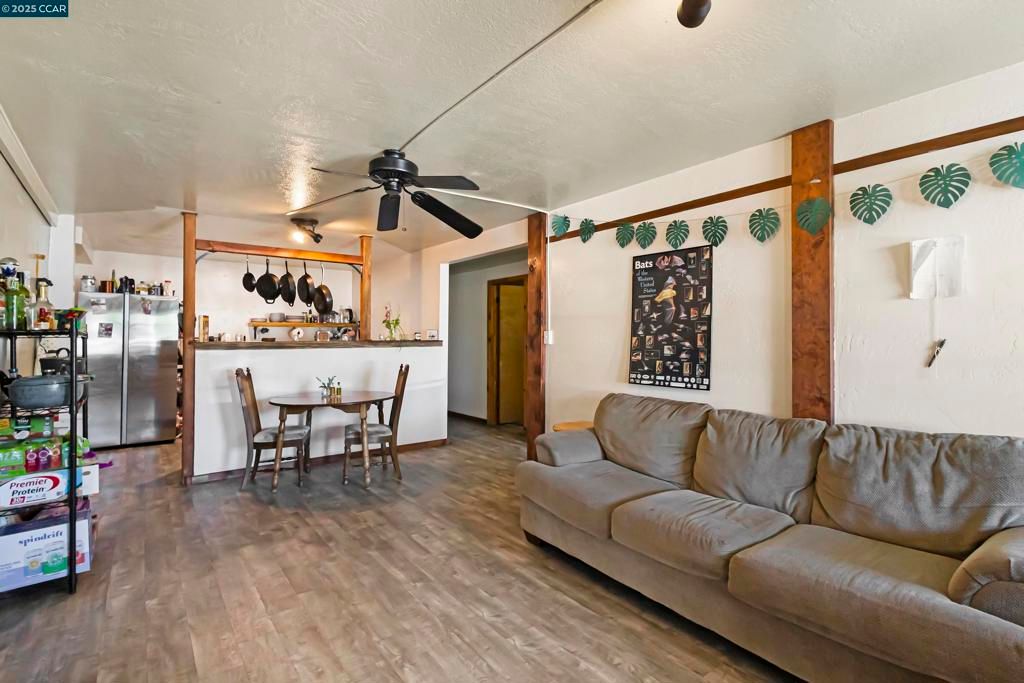 listing image 130720650761118500552