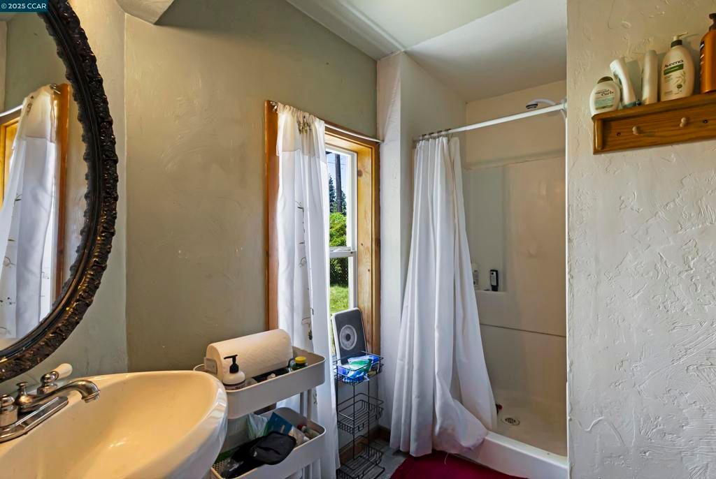 listing image 130725194423001933793