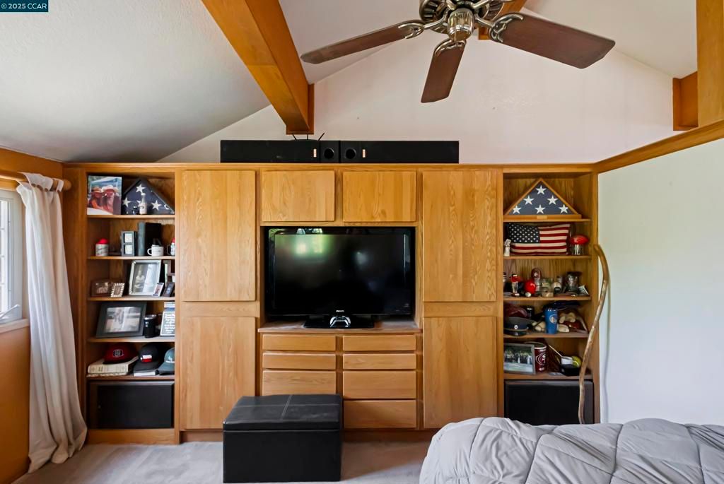 listing image 130728601837703039477