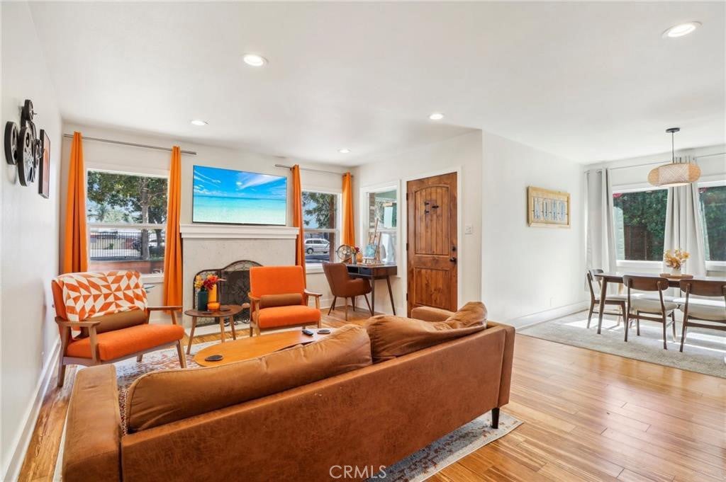 5617 Denny Avenue, North Hollywood CA 91601