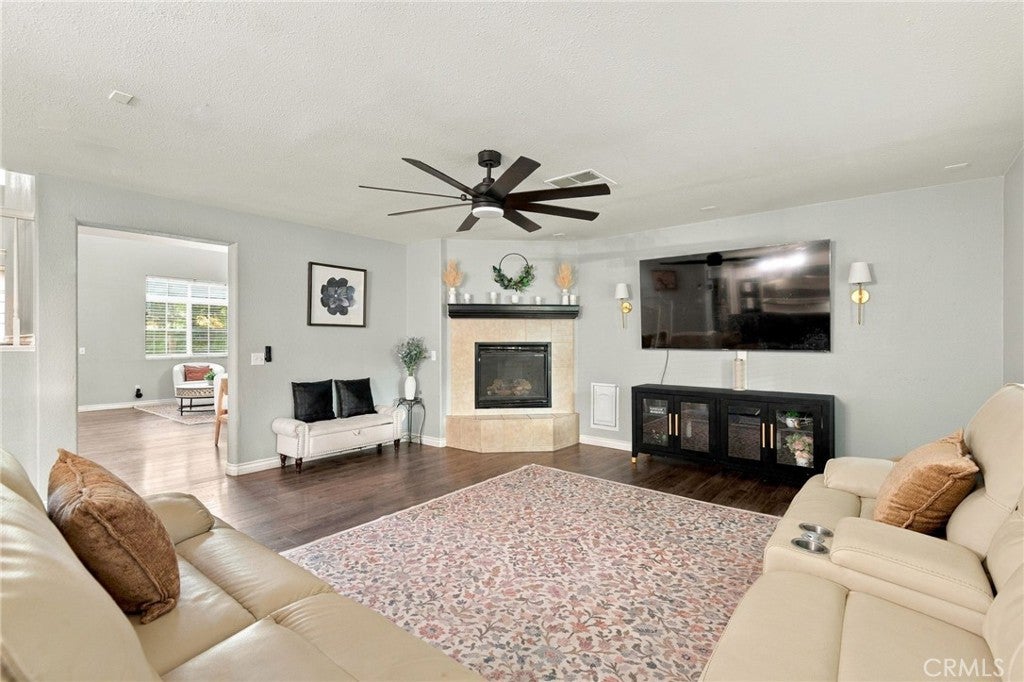 Properties 4 29074 Goldenstar Way