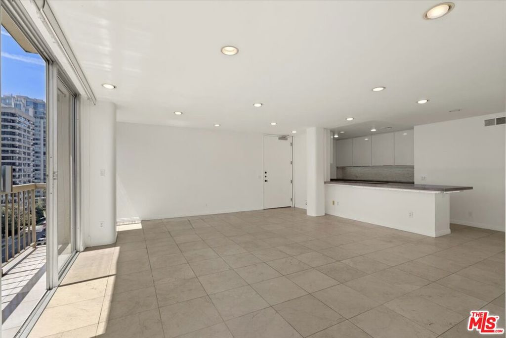 10747 Wilshire Boulevard 1102