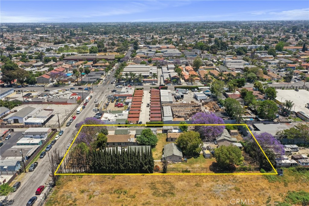536 E El Segundo
