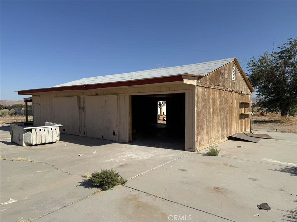 17833 Santa Fe Trail