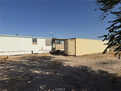 Photo of 17833 Santa Fe Trail, Helendale, CA 92342 (MLS # WS25192601)