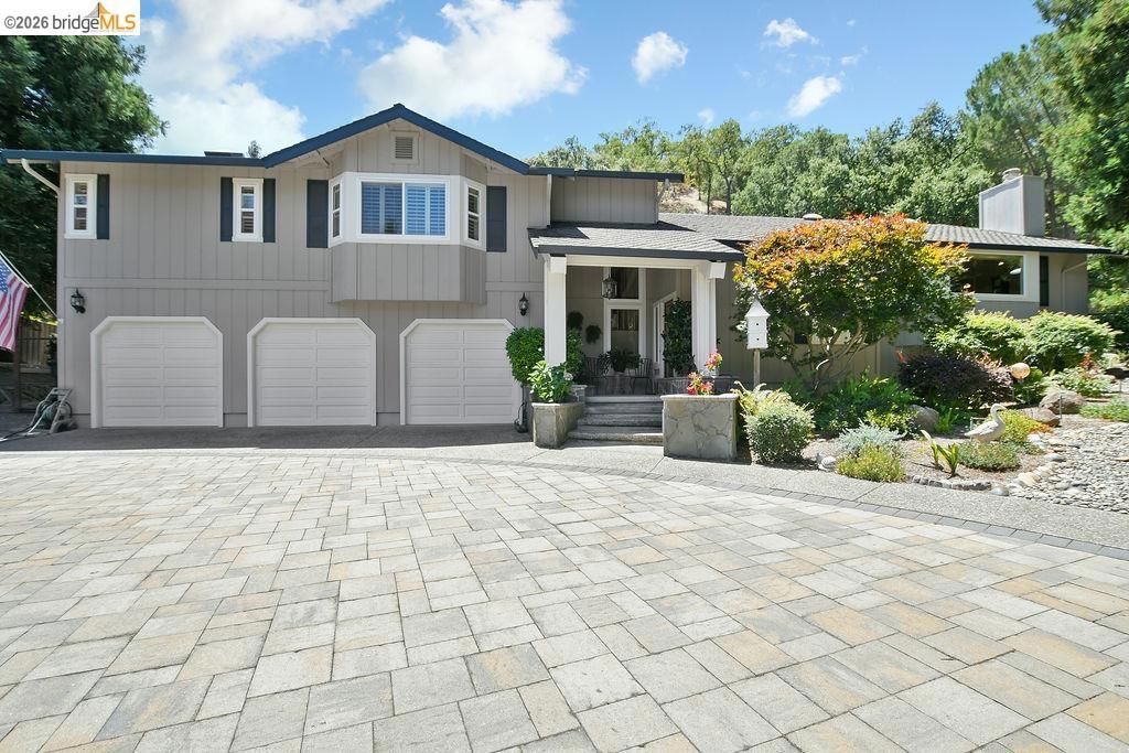 2090 Pebble Dr