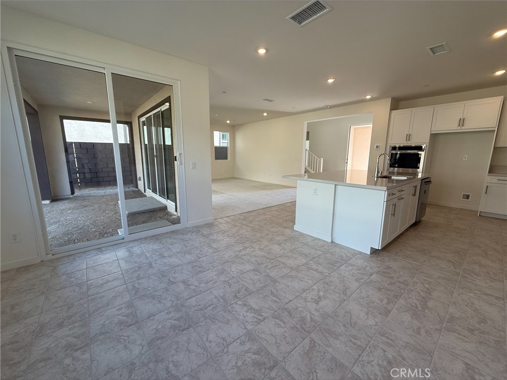 4787 Swallowtail Lane