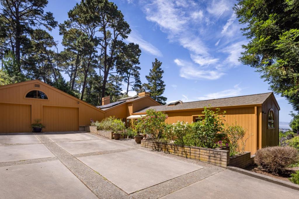 540 Aguajito Road