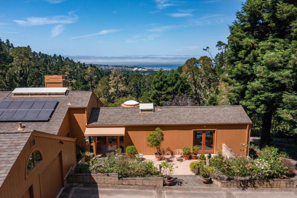 540 Aguajito Road