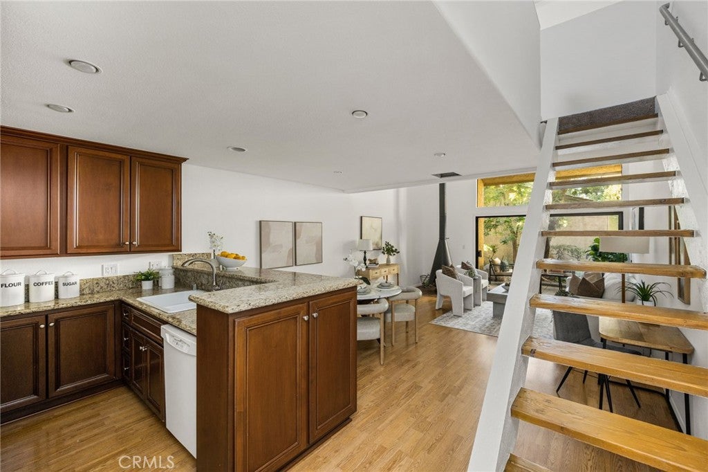 4900 E Chapman 109