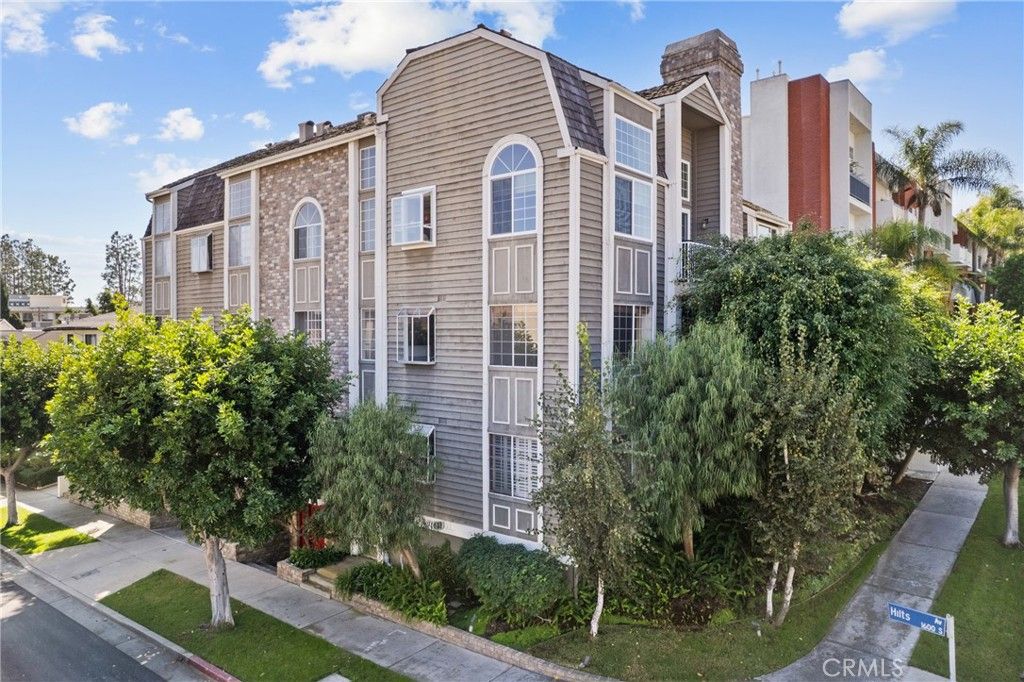 Photo of 1601 Hilts Avenue #3, Los Angeles, CA 90024 (MLS # WS25246332)