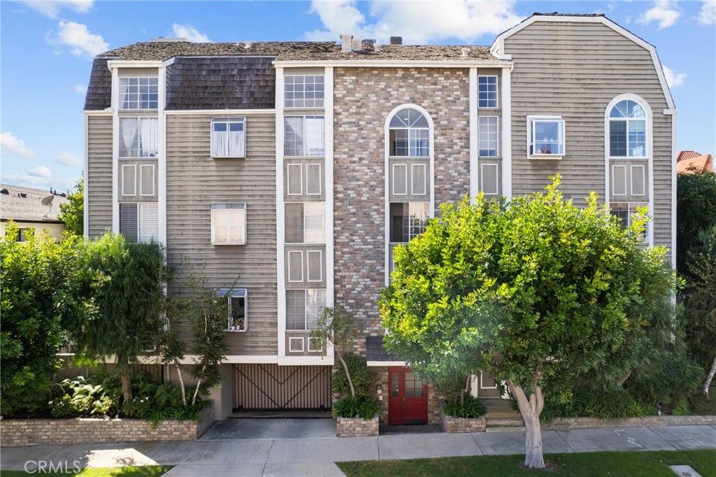 Photo of 1601 Hilts Avenue #3, Los Angeles, CA 90024 (MLS # WS25246332)