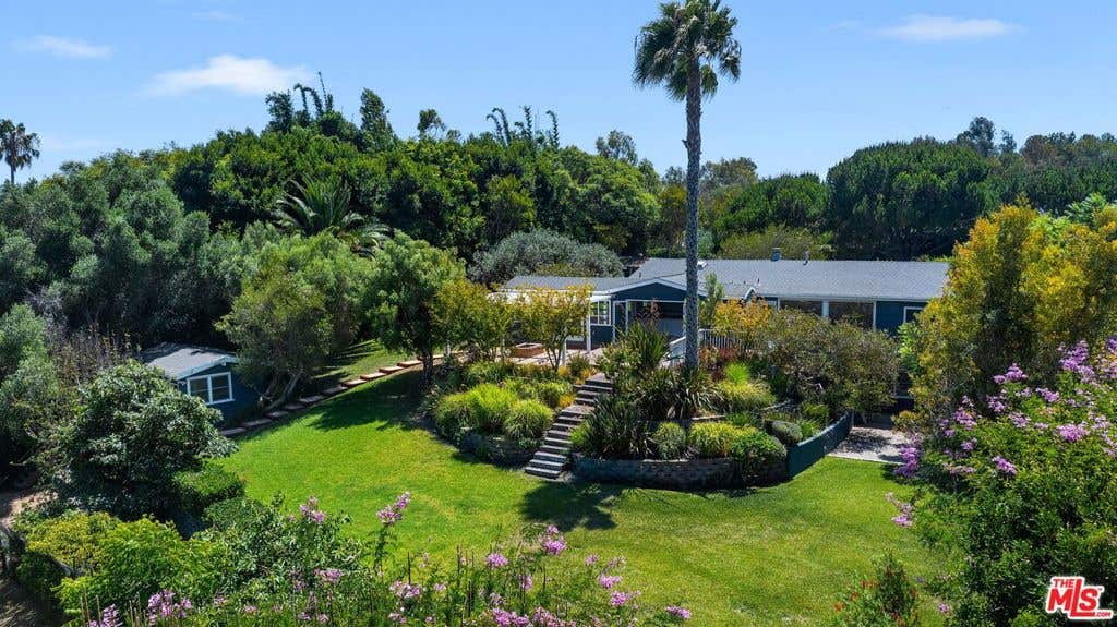 Photo of 6644 Wildlife Road, Malibu, CA 90265 (MLS # 26867743)