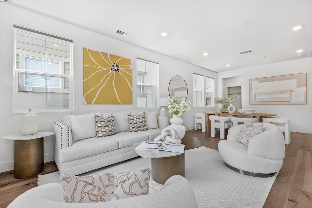 BRIDEWAY - Residential