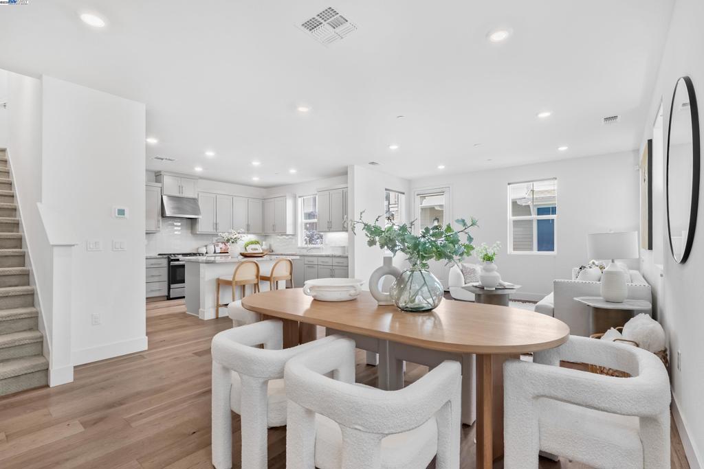 BRIDEWAY - Residential