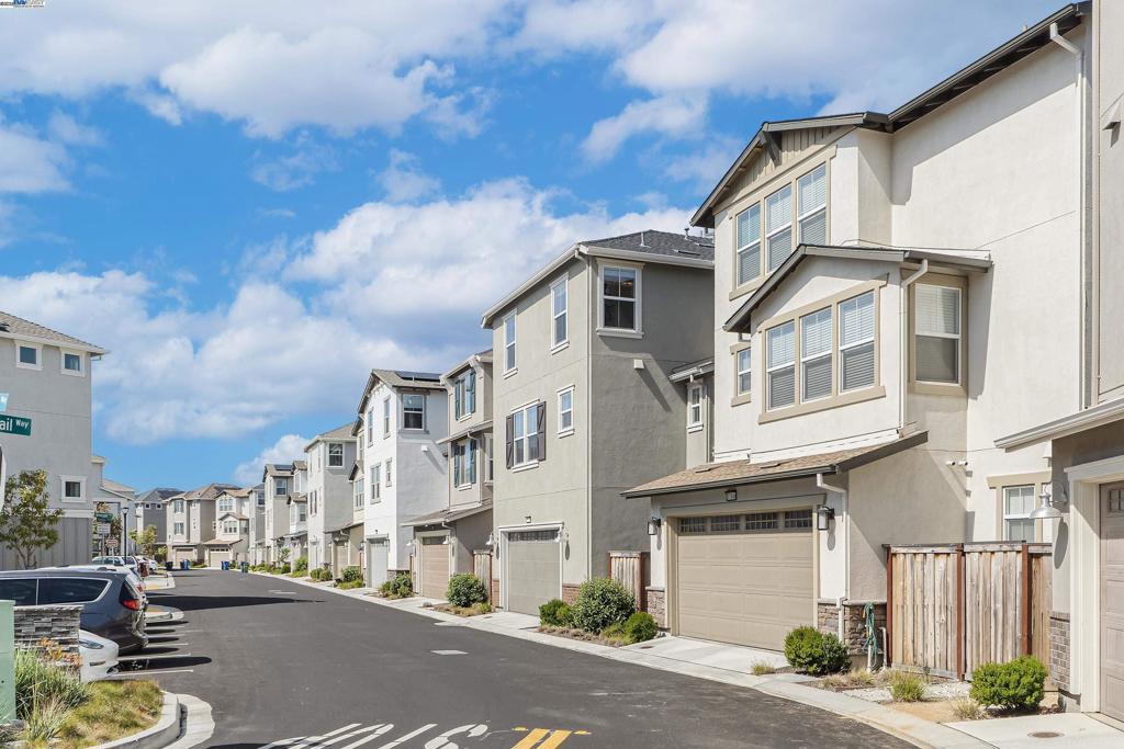 BRIDEWAY - Residential