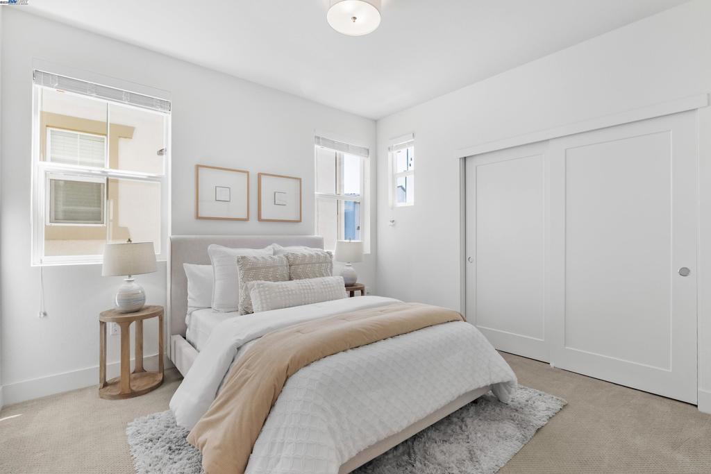 BRIDEWAY - Residential