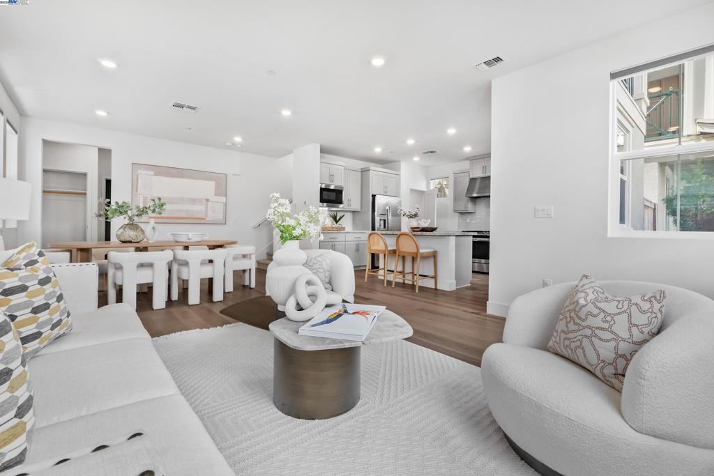 BRIDEWAY - Residential