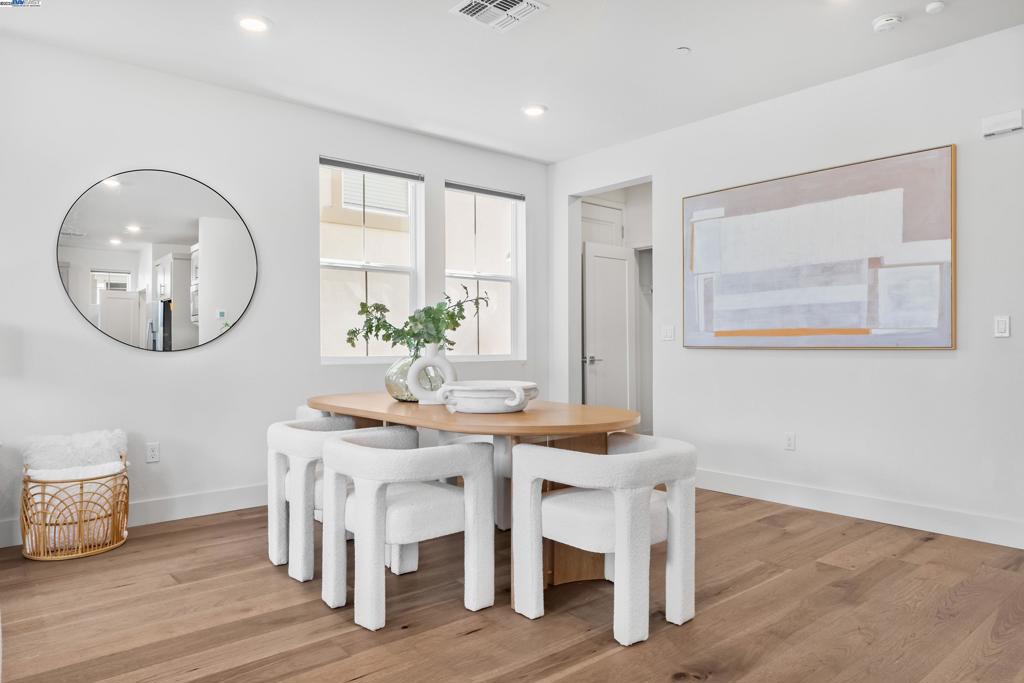 BRIDEWAY - Residential