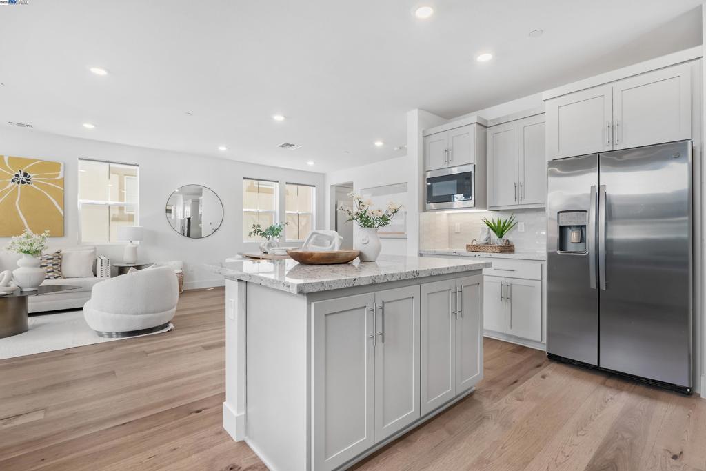 BRIDEWAY - Residential