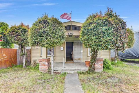 4312 Parks Avenue La Mesa CA 91941