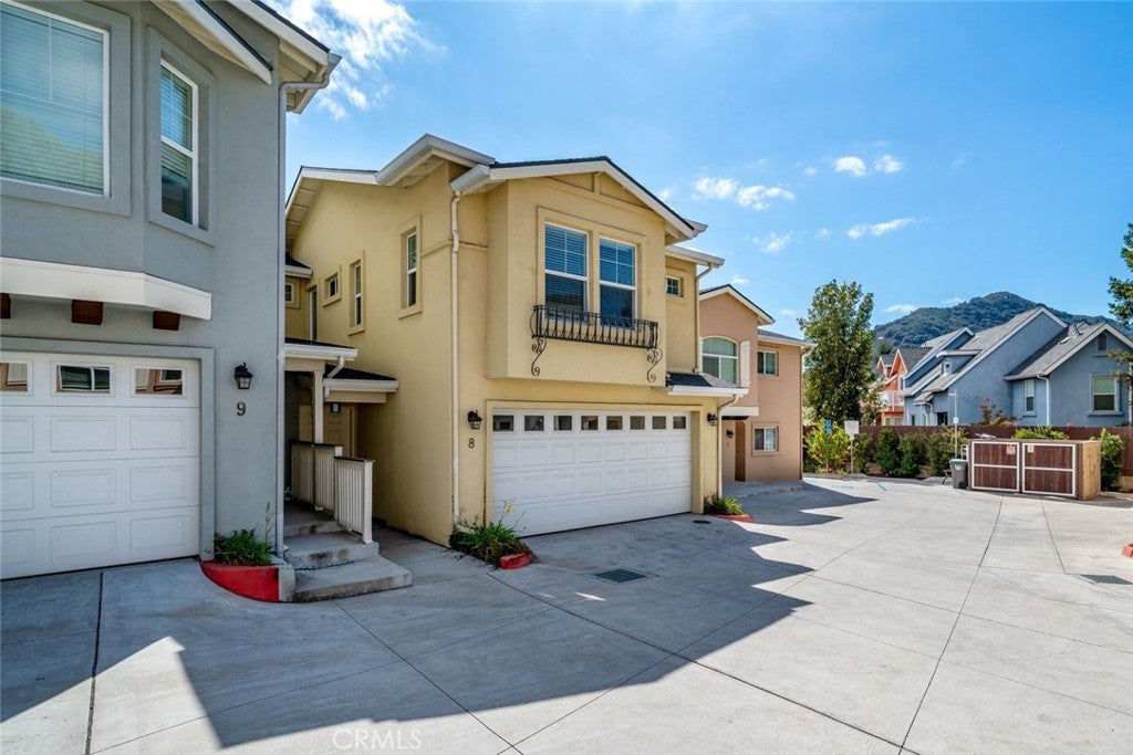 625 Toro Street 8