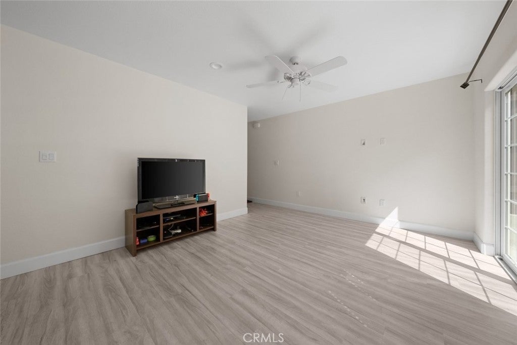 625 Toro Street 8
