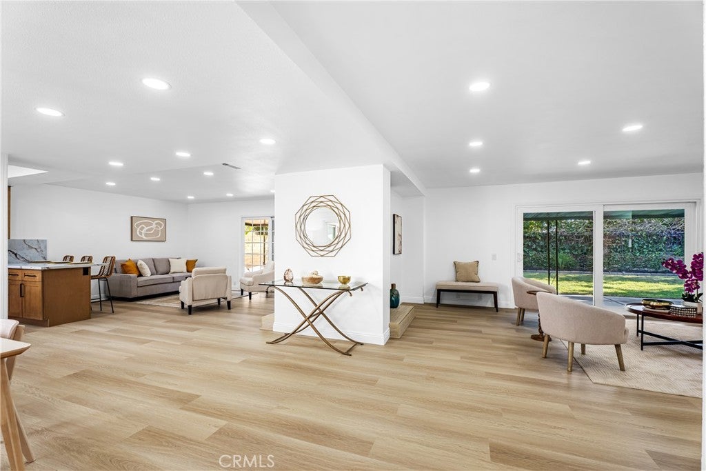 25532 Rhoda Drive, Mission Viejo CA 92691 - Photo 6
