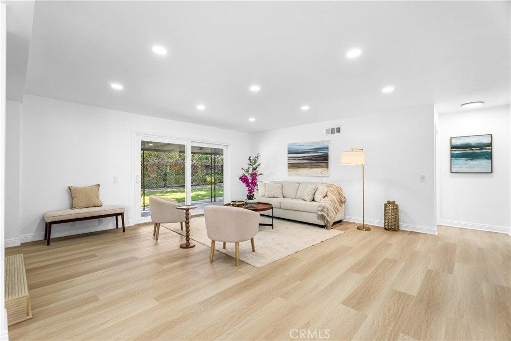 25532 Rhoda Drive, Mission Viejo CA 92691 - Photo 7