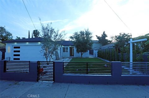 Photo of 9010 Margaret St, Downey, CA 90241 (MLS # DW26032932)