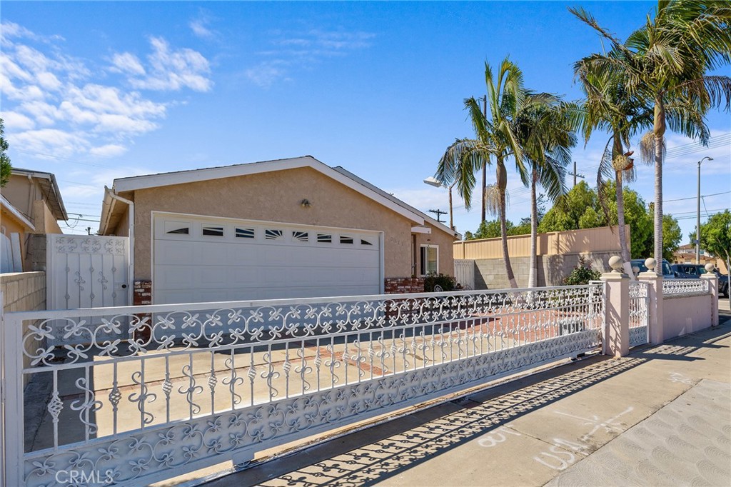 2211 Barbour Court