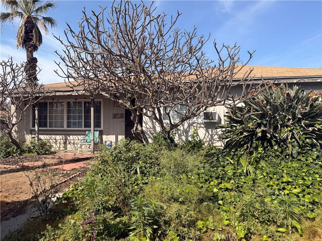 Photo of 13321 Siemon Ave, Garden Grove, CA 92843 (MLS # IV26071831)