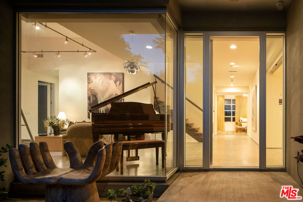 700 El Medio Avenue