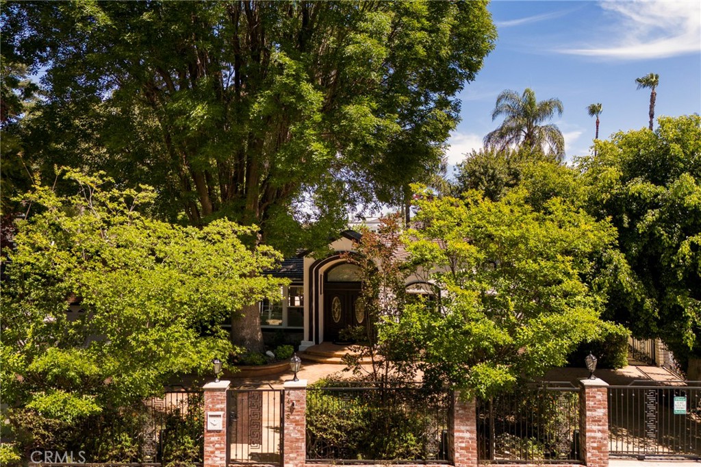 4428 Saugus Avenue
