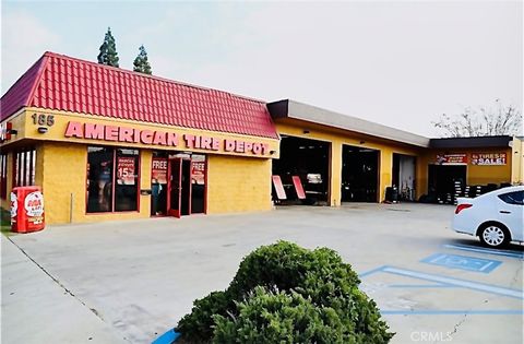 Photo of 185 E Foothill Boulevard, Rialto, CA 92376 (MLS # CV25246307)