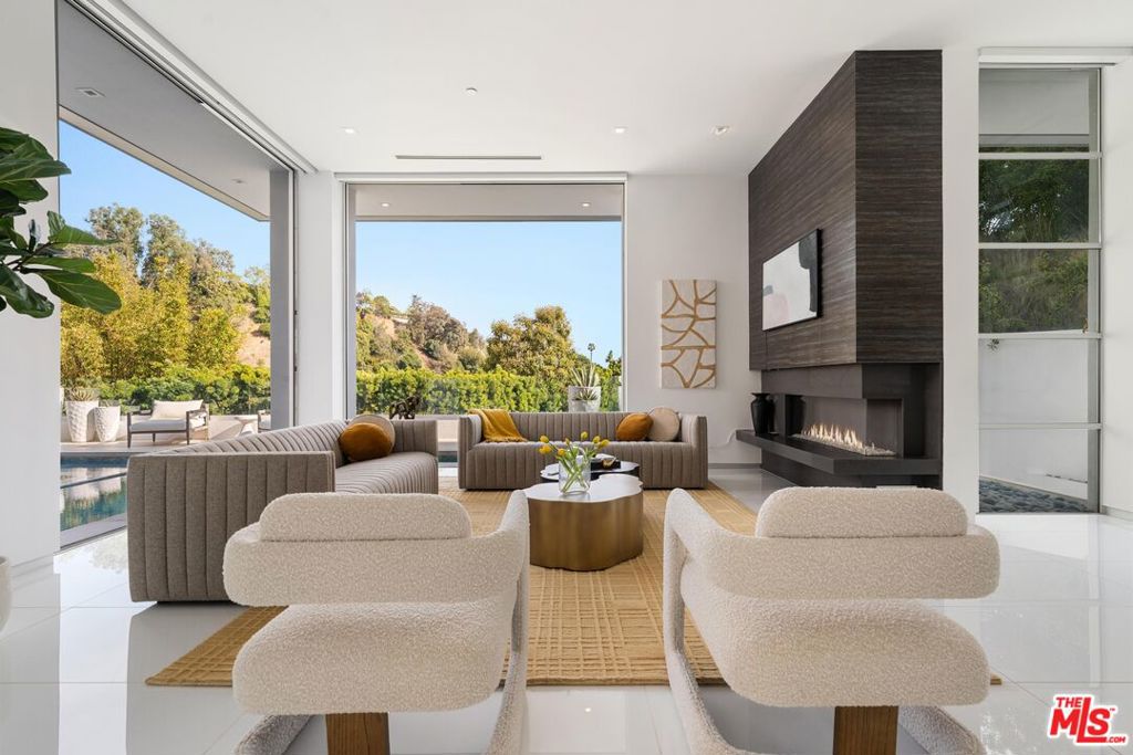 9311 Readcrest Drive