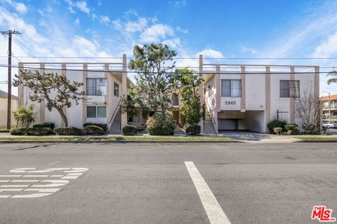 Photo of 3945 Frances Avenue, Los Angeles, CA 90066 (MLS # 26663117)