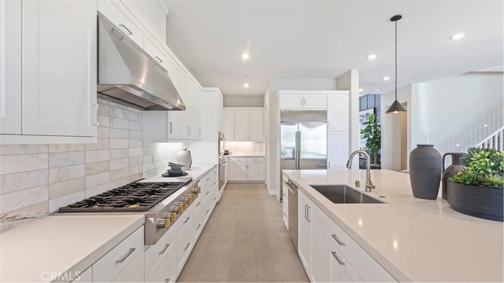 15461 La Subida Drive