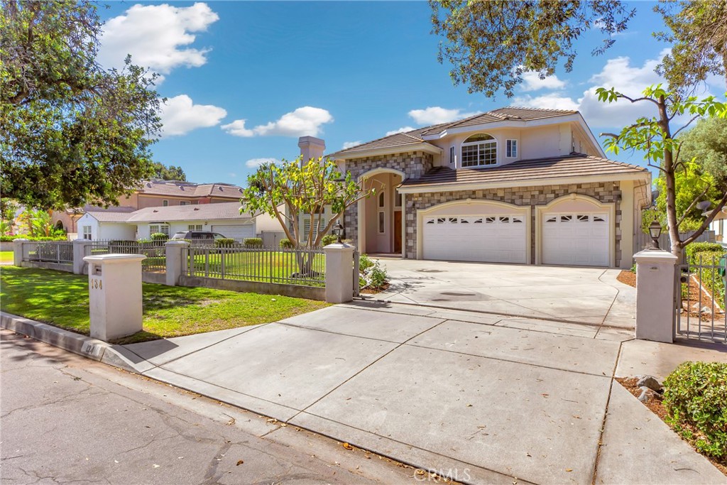 134 E Las Flores Ave
