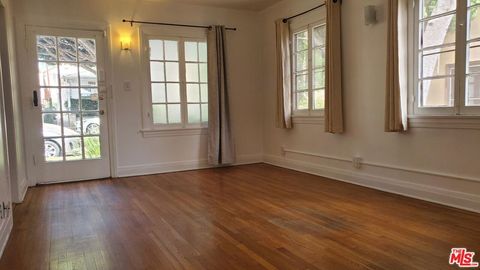 Photo of 1118 20th Street #front, Santa Monica, CA 90403 (MLS # 26642951)