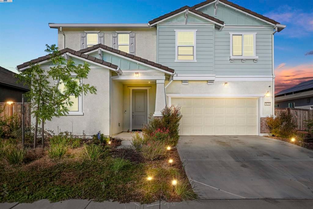 Photo of 9620 Mason Trails Rd Rd, Roseville, CA 95747 (MLS # 41112709)